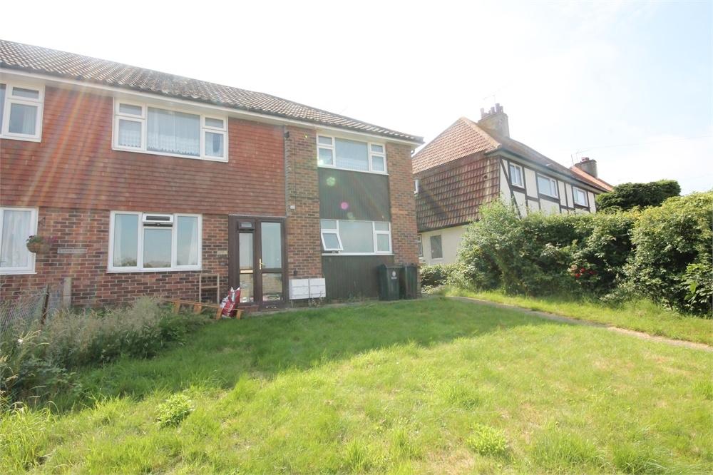 Walton Road, WALTON ON THE NAZE 2 bed flat £150,000