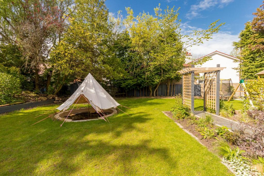 Garden/Fire Pit
