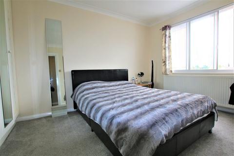 12 The Lawns, Colnbrook, Slough, SL3 0NH