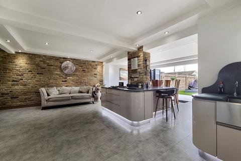 50 Somerset Road, Linford, Stanford-le-hope, SS17 0QA