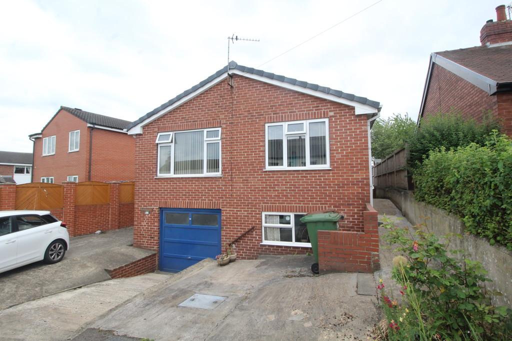 Church Road, Altofts 2 bed detached bungalow £240,000
