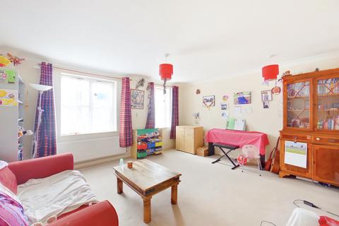 15 Sangam Close, Southall, UB2 5JB