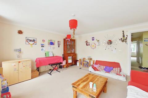 15 Sangam Close, Southall, UB2 5JB