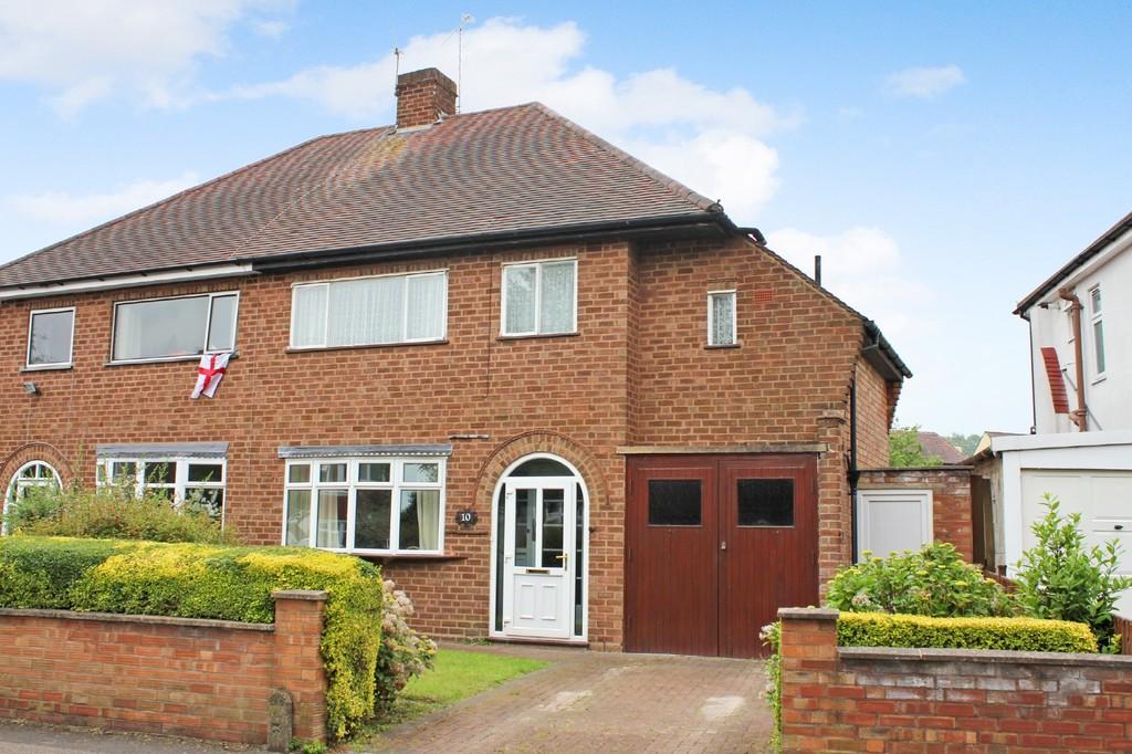 Linton Road, Penn 3 bed semidetached house £240,000