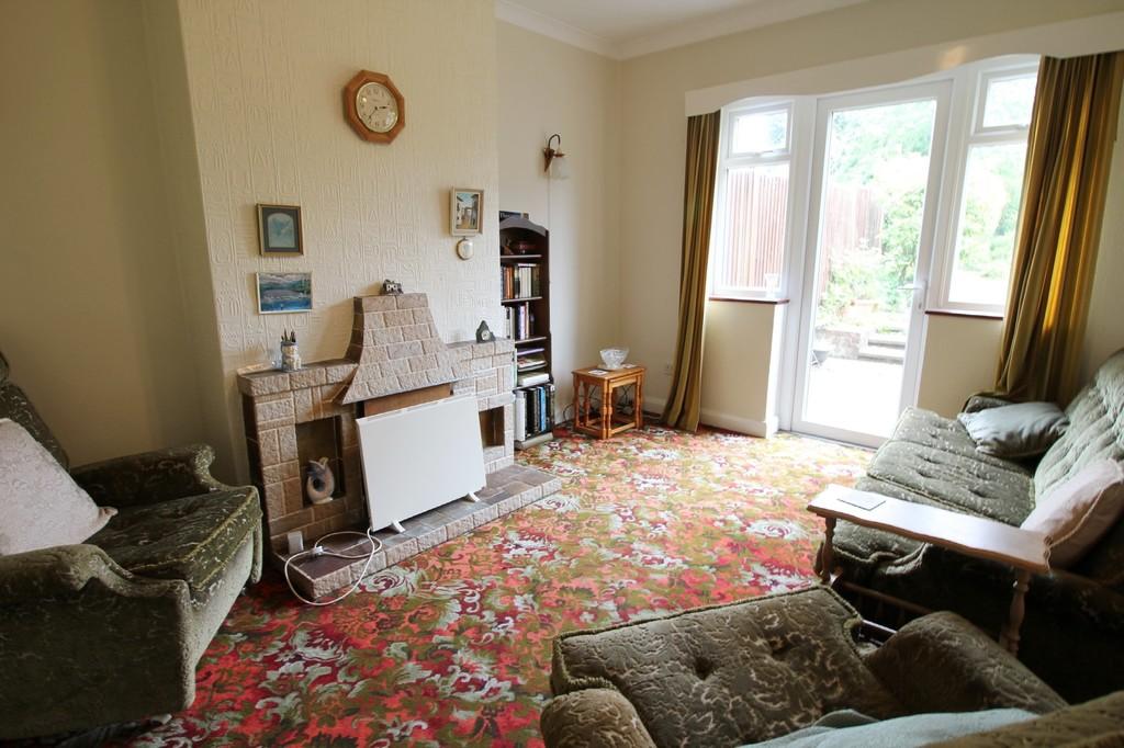 Linton Road, Penn 3 bed semidetached house £240,000
