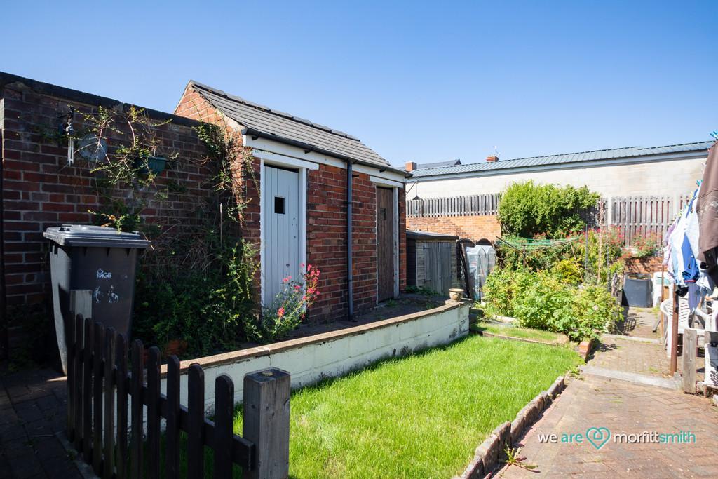 Leader Road, Hillsborough, S6 4GH Viewing Essential 3 bed terraced