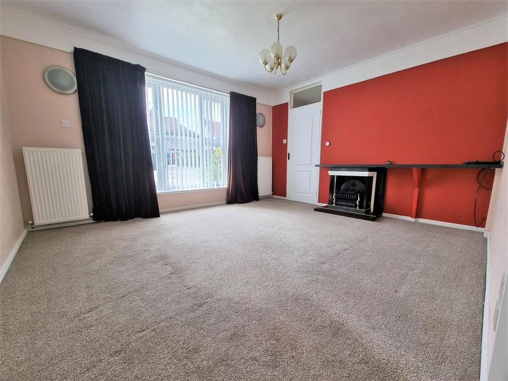 Dorlecote Road, Hill Top, Nuneaton 3 bed semidetached house £145,000