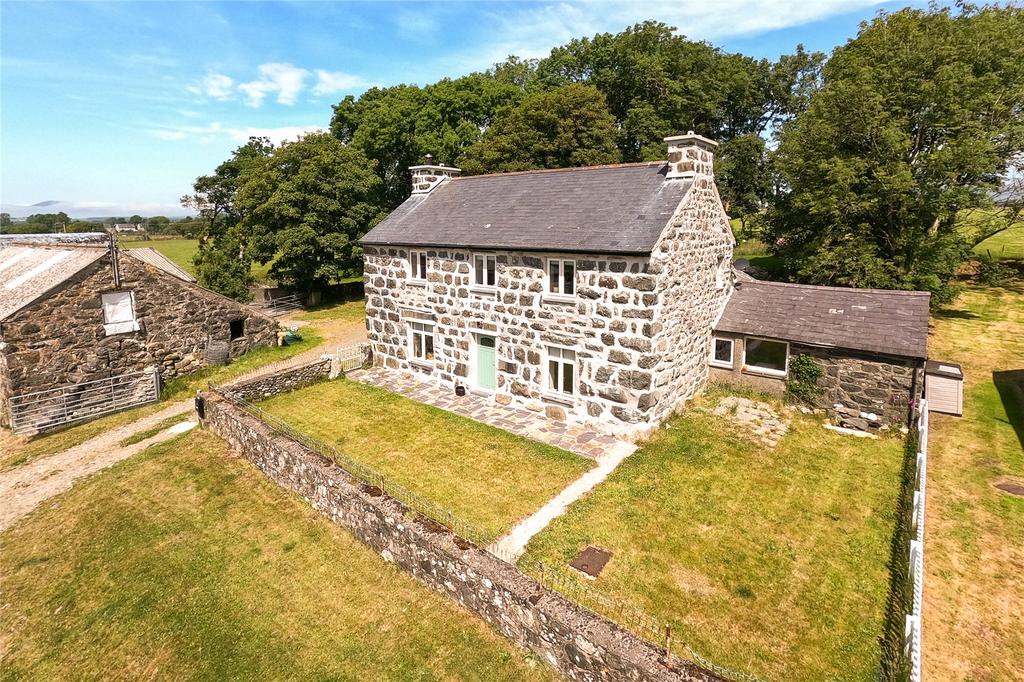 Rhoslan, Criccieth, Gwynedd, LL52 3 bed detached house £495,000