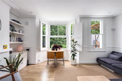 13c Cadogan Terrace, London, E9 5EG