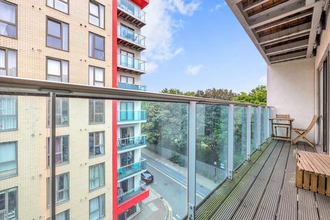 2 bedroom apartment to rent, Caxton Apartments, E1