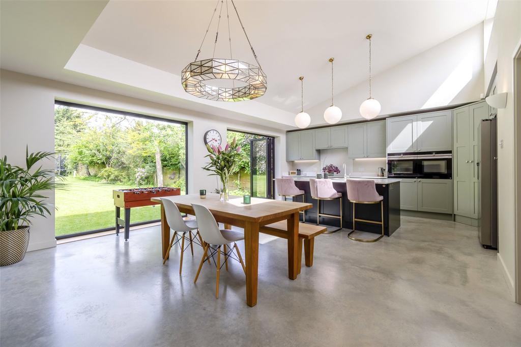 Sallows Shaw, Sole Street, Cobham... 4 bed bungalow £940,000