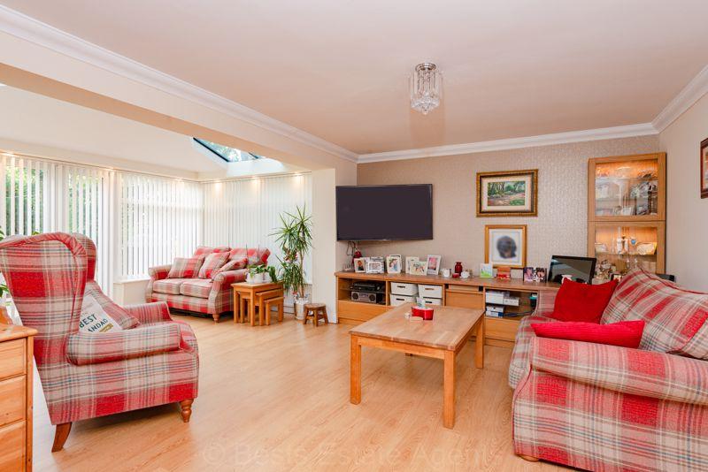 Calvers, Runcorn 3 bed semidetached house £130,000