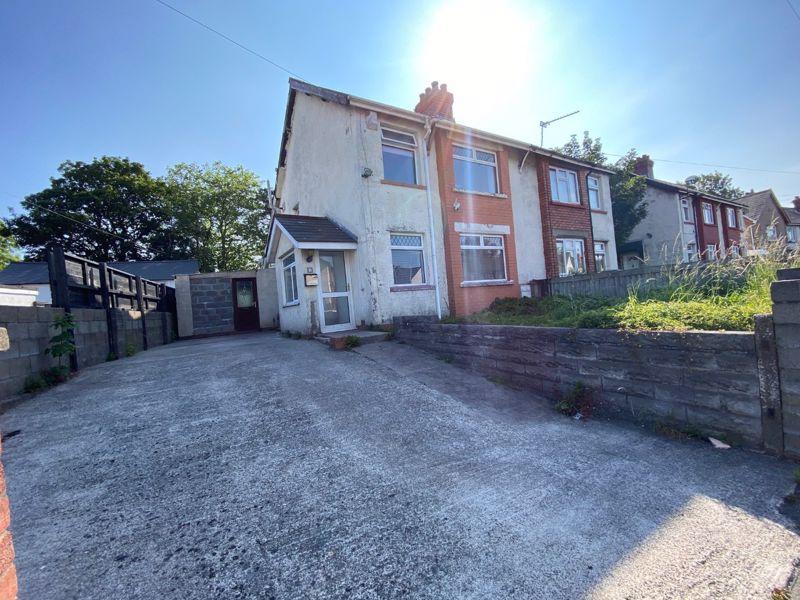 Amroth Road Caerau CARDIFF CF5 5DR 3 bed semidetached house £900 pcm