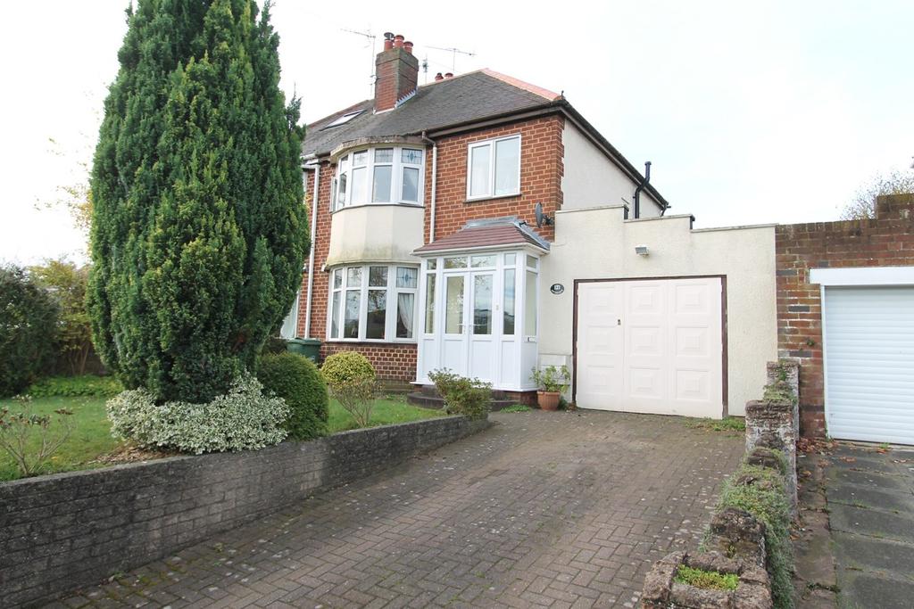 Lane, Kingswinford, DY6 3 bed detached house £850 pcm (£196 pw)