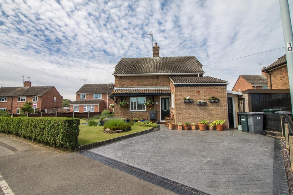 Broom Road, Calverton, Nottingham... 3 bed semidetached house £210,000