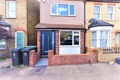 75 Eastbrook Road, Waltham Abbey, EN9 3AJ