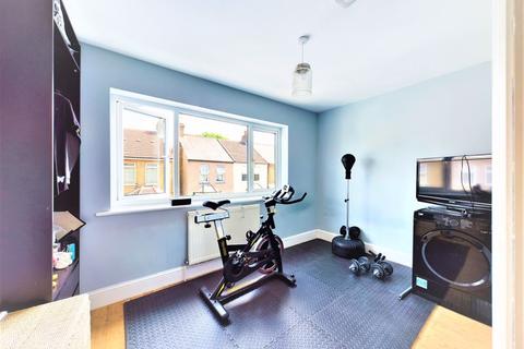 75 Eastbrook Road, Waltham Abbey, EN9 3AJ