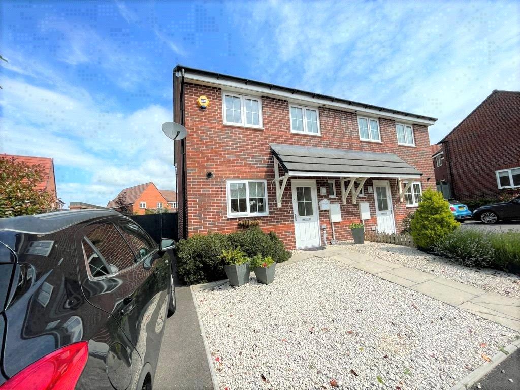 Sunset Way, Evesham, WR11 3 bed semidetached house £245,000
