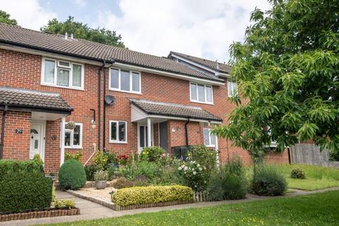 27 Barnett Way, Uckfield, TN22 1XH
