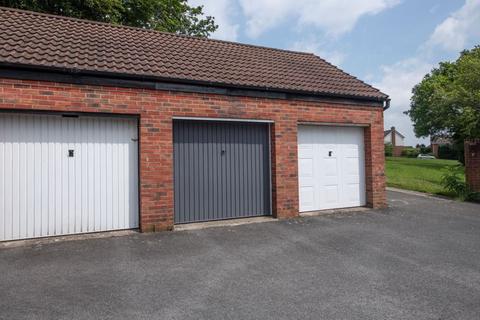 27 Barnett Way, Uckfield, TN22 1XH