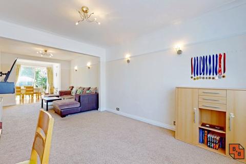 24 Kent Road, West Wickham, BR4 0JP