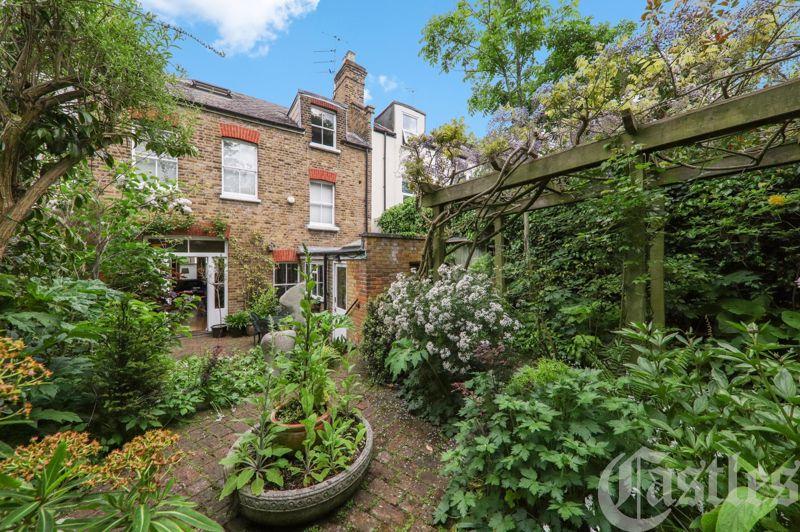 Langdon Park Road, N6 3 bed terraced house £1,599,999