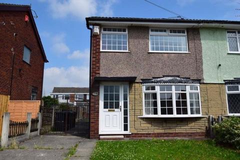 3 bedroom semi-detached house to rent, Bromley Drive, Leigh