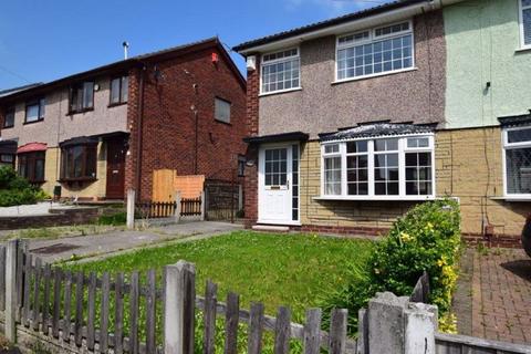 3 bedroom semi-detached house to rent, Bromley Drive, Leigh