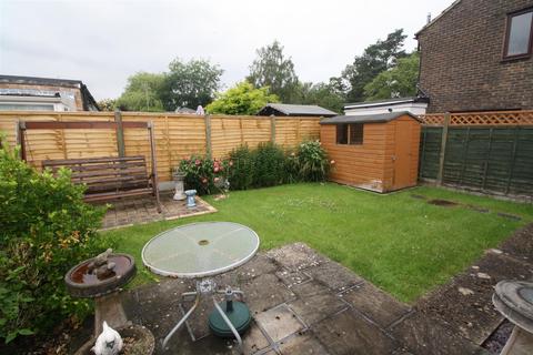 22 Downsview, Small Dole, Henfield, BN5 9YB