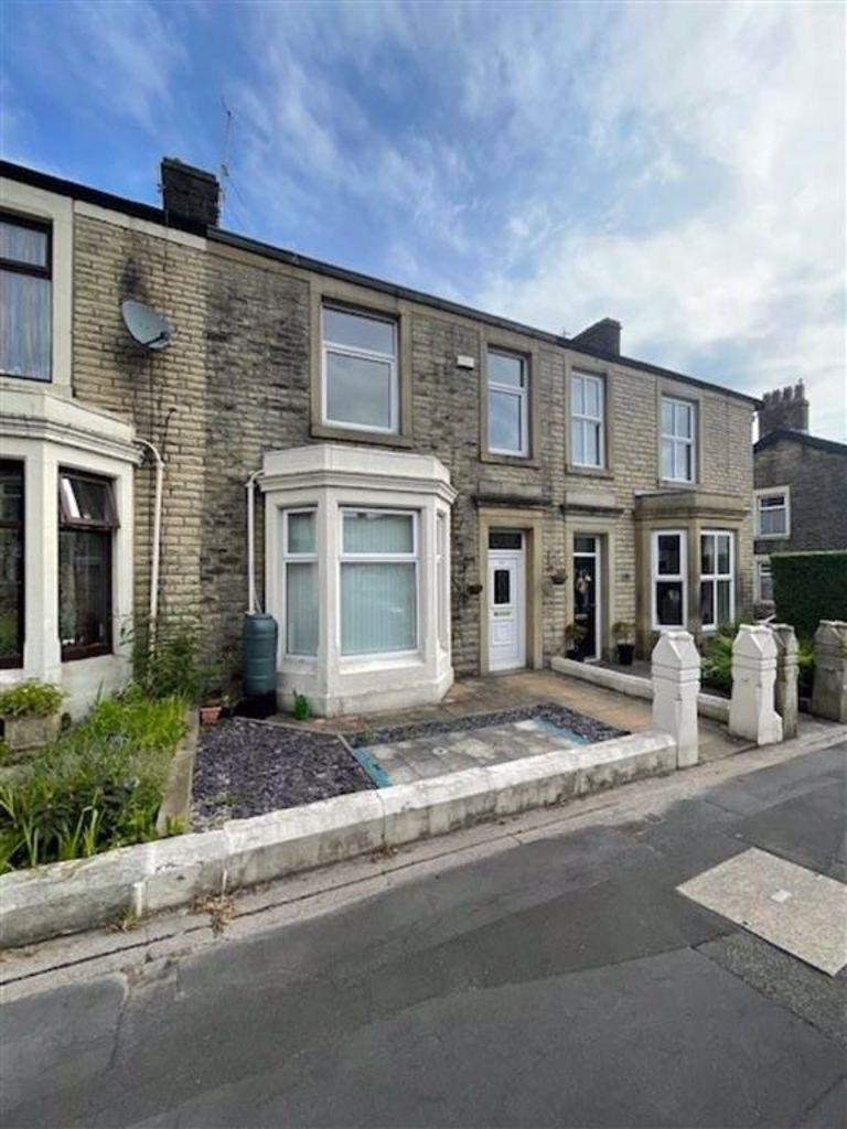 Blackburn Road, Oswaldtwistle 2 bed flat £450 pcm (£104 pw)
