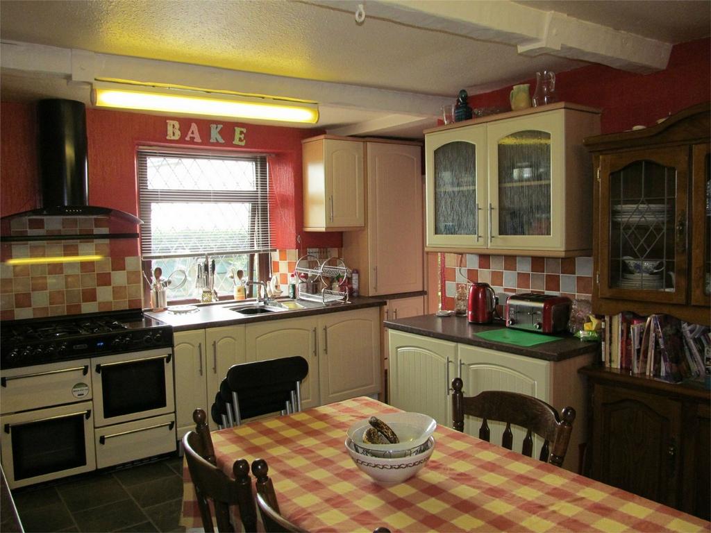 Bingley Road, Cross Roads, Keighley, West Yorkshire 2 bed terraced house £117,995