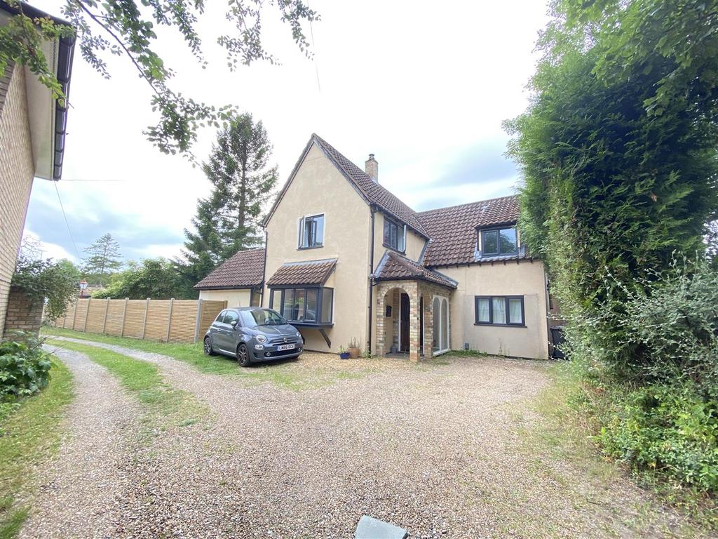 London Road, Stapleford, Cambridge 4 bed detached house £1,800 pcm (£