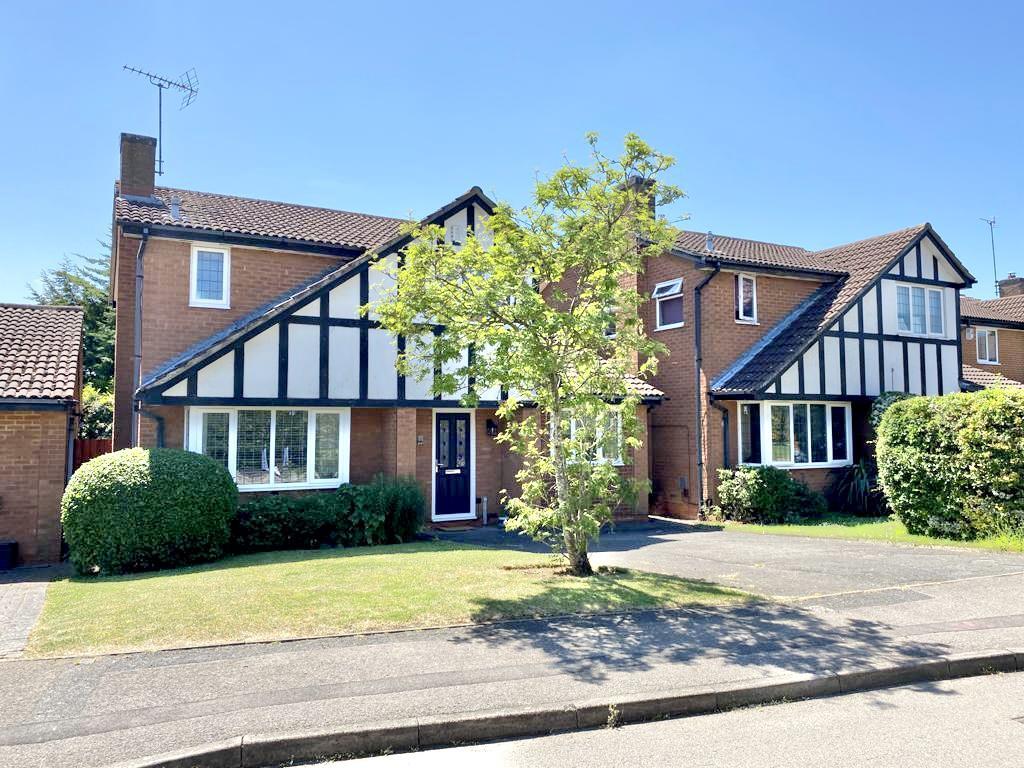 Frosty Hollow, East Hunsbury, Northampton, NN4 3 bed detached house £