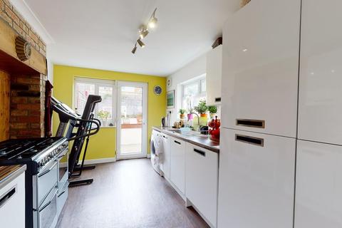 9 Ernwell Road, Folkestone, CT19 5NT