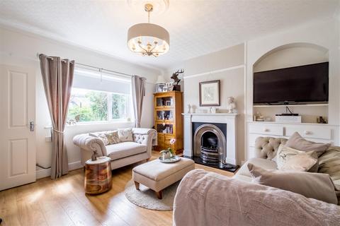 3 Castlefields Drive, Brighouse, HD6 3PB