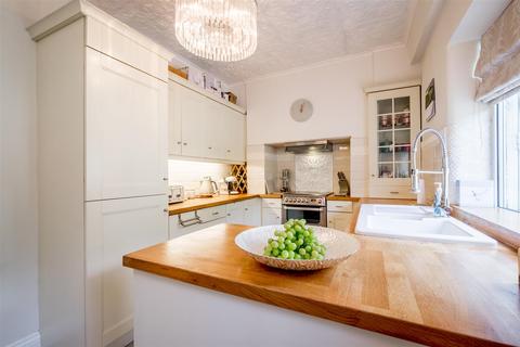 3 Castlefields Drive, Brighouse, HD6 3PB