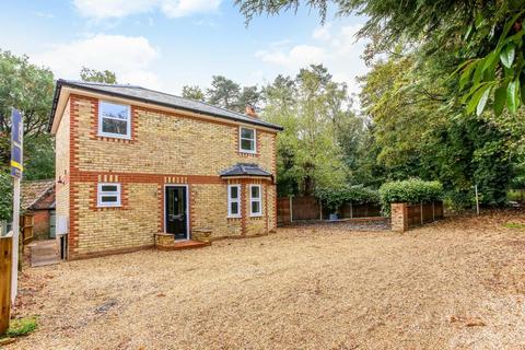 2 bedroom detached house to rent, Beech Hill Road, Sunningdale