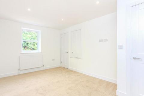 2 bedroom detached house to rent, Beech Hill Road, Sunningdale