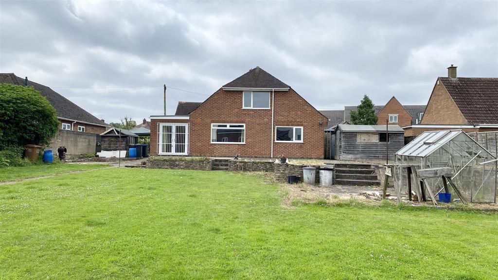 Middlefield Lane, Hinckley 2 bed detached house £325,000