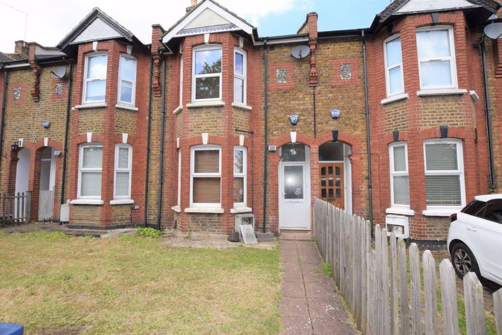 Squires Lane, Finchley, London, N3 4 bed terraced house £2,058 pcm (£