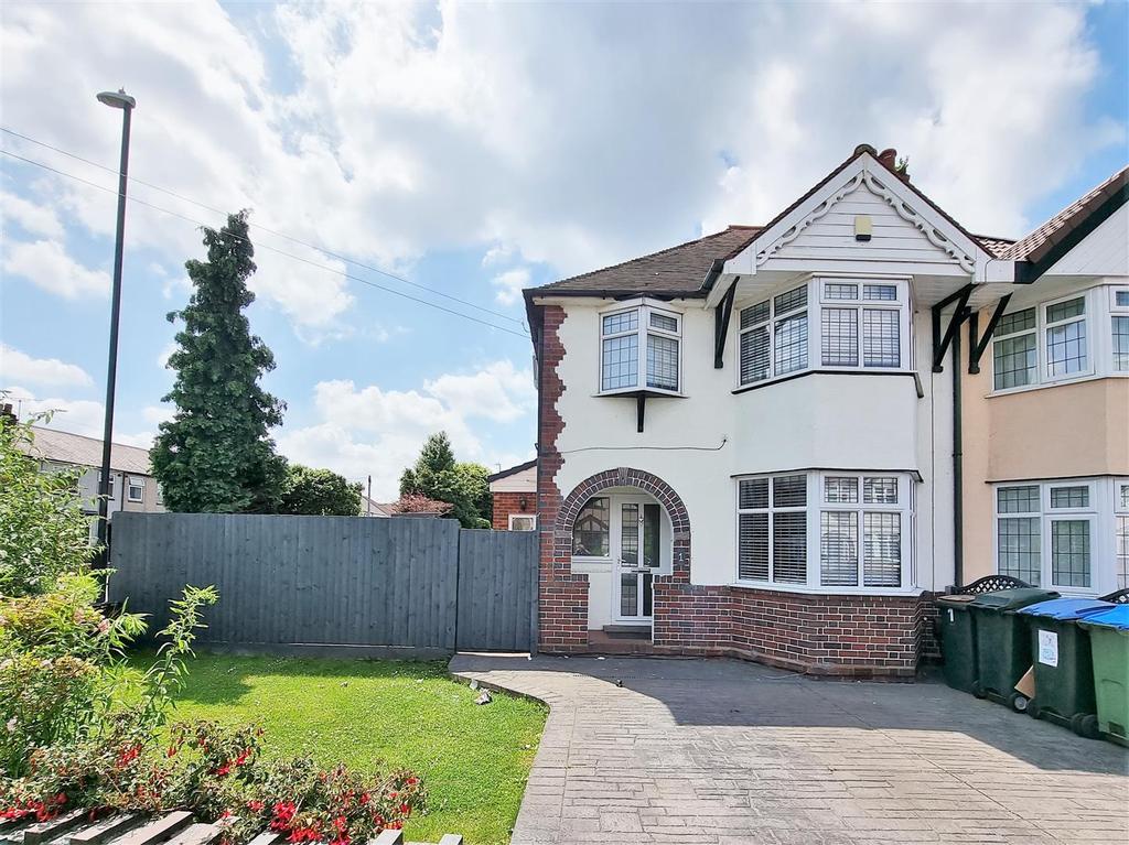 Woodclose Avenue, Coundon, Coventry 3 bed semidetached house £1,200