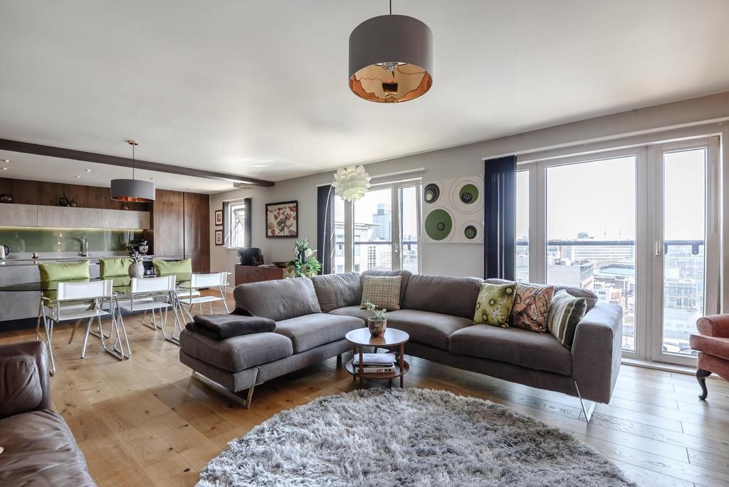 8470331-interior12.jpg