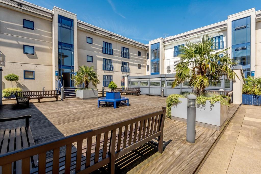 8470331-exterior01.jpg