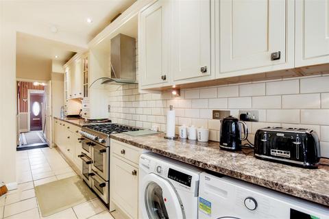 33 Overton Road, London, E10 7PR