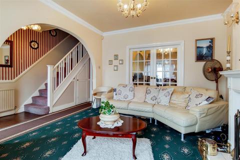 33 Overton Road, London, E10 7PR