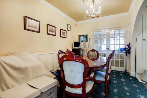 33 Overton Road, London, E10 7PR