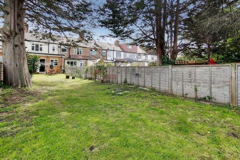 33 Overton Road, London, E10 7PR