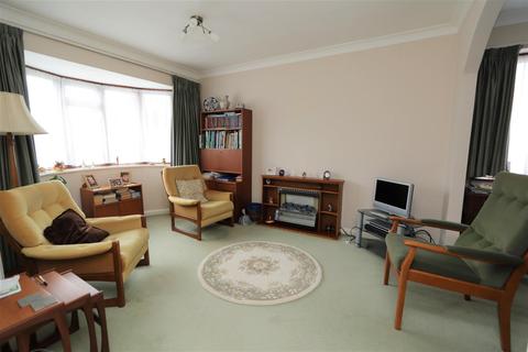 24 Mount Pleasant Avenue, Hutton, Brentwood, CM13 1PW