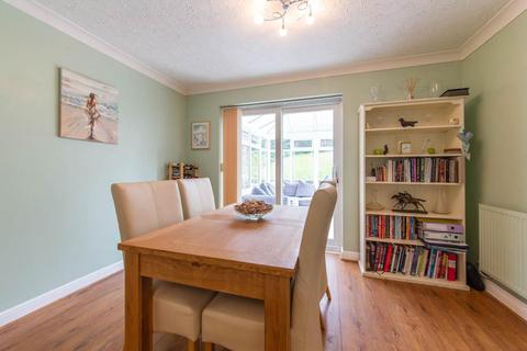 5 Barnfields, Cleobury Mortimer, Kidderminster, DY14 8RG