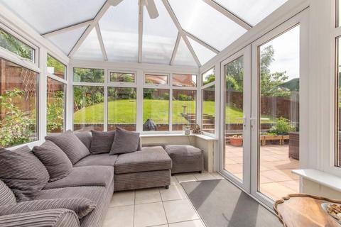 5 Barnfields, Cleobury Mortimer, Kidderminster, DY14 8RG
